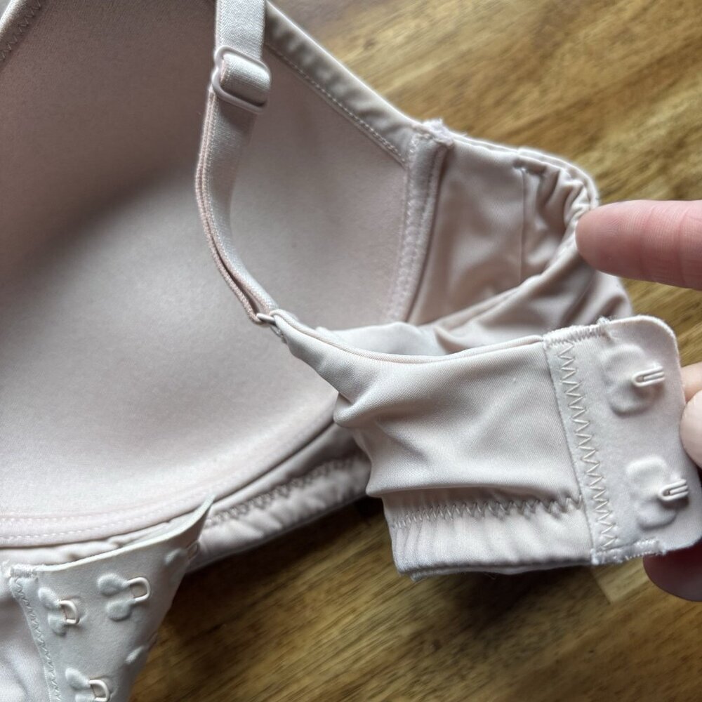 Lululemon Women’s Bra Size 34B Lightly Padded Mesh Wireless Minimalist Comfort - Picture 5 of 5
